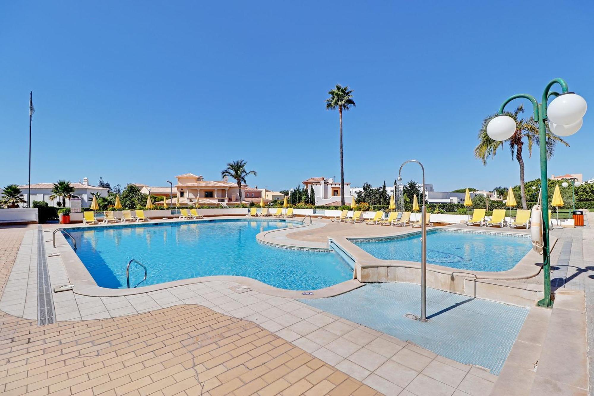 شقة Albufeira Concept 2 With Pool By Homing Gale  المظهر الخارجي الصورة